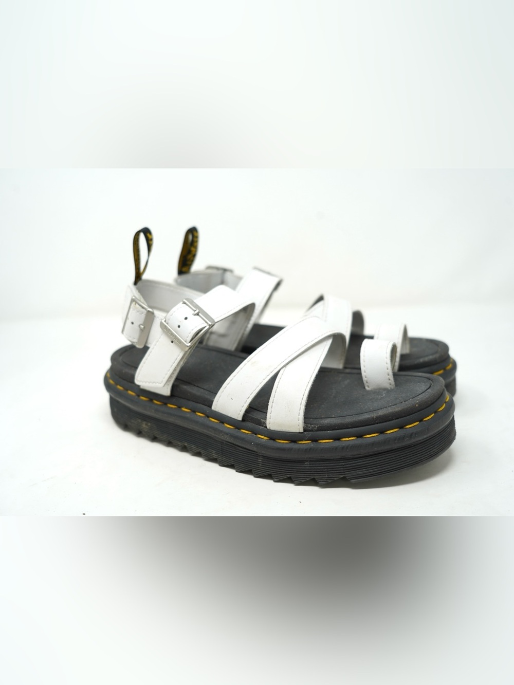 Dr. Martens Avry White Leather Platform Sandals Womens Size 7 AirWair 38 EU